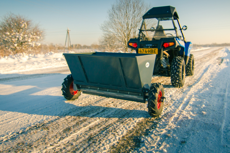 Sand / Gravel spreader for sale in USA Iron Baltic